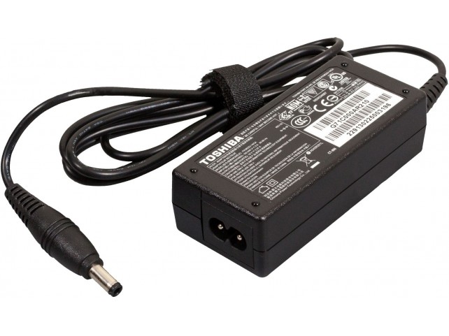 Alimentatore Originale TOSHIBA 45W 19V 2,37A (2 POLI) Alimentatore Originale TOSHIBA 45W 19V 2,37A (2 POLI)